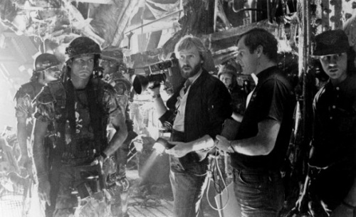 James Cameron vid inspelningen av Aliens